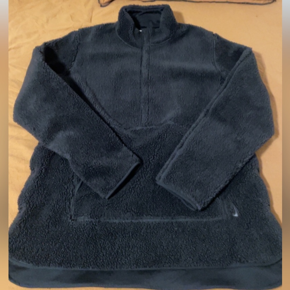 Nike Yoga Sherpa pullover